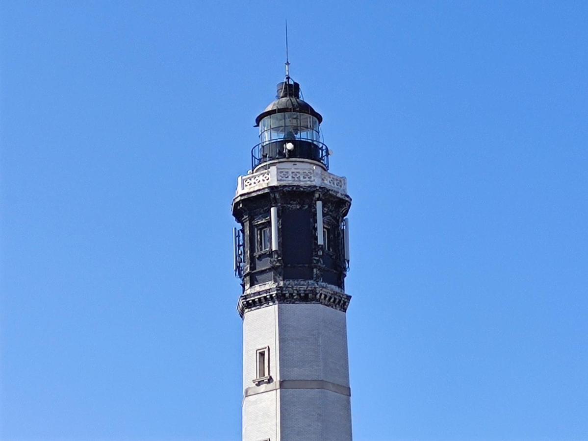 Les Lumieres Du Phare Calais Exterior foto